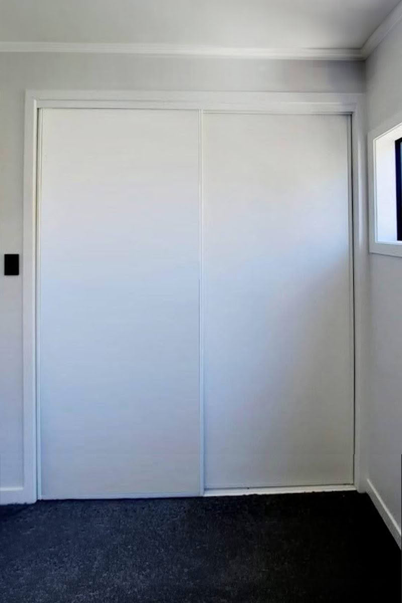 Whisper-Frame-White-Double-Door