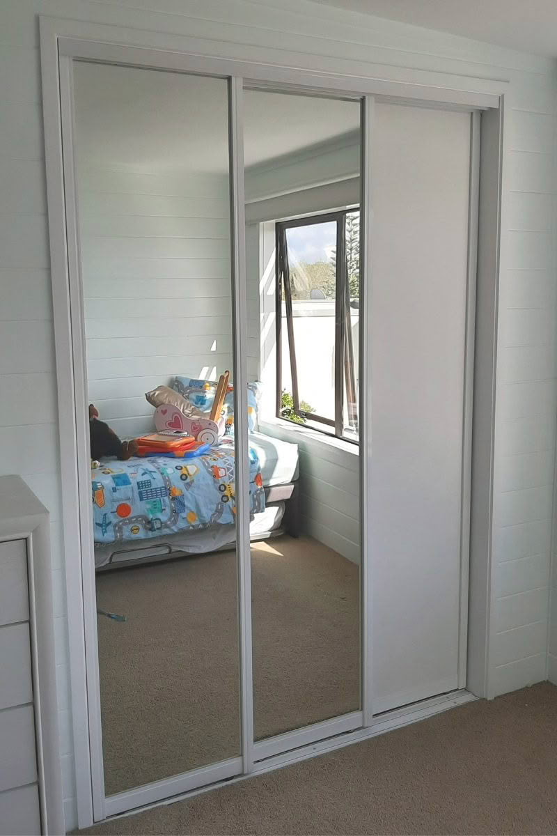 Silent sliding Doors white mirror gallery 3