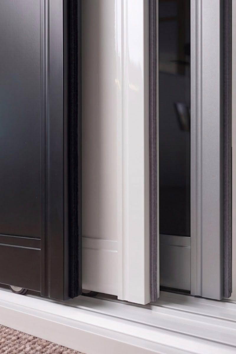 Sectional frame profile