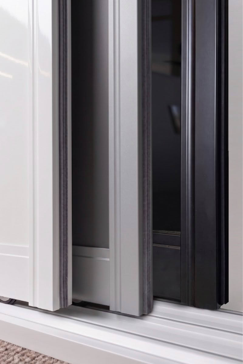 Silent frame profile